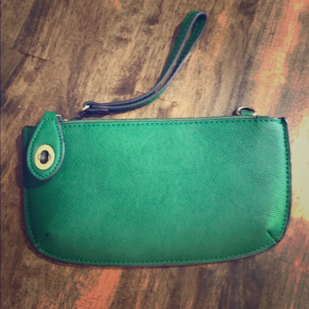 Green clutch